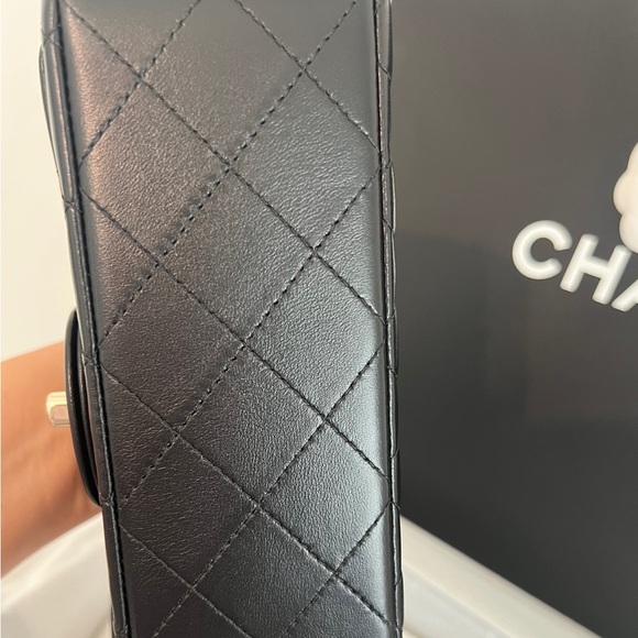 Chanel mini top handle black lambskin - Picture 5 of 11